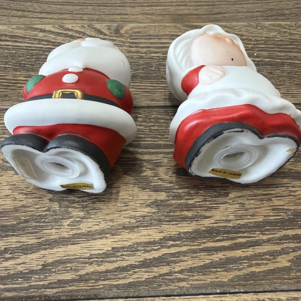 Santa & Mrs Claus 1984 Fabrizio Ceramic Salt & Pepper Shaker Set w/ stoppers!